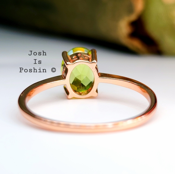 Classic four prong solitaire 1.1CTW peridot ring in rose gold over silver - Picture 6 of 9